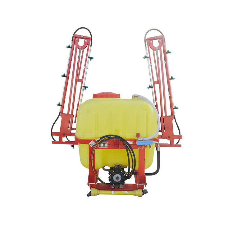 ट्रैक्टर पर लगे कृषि स्प्रेयर